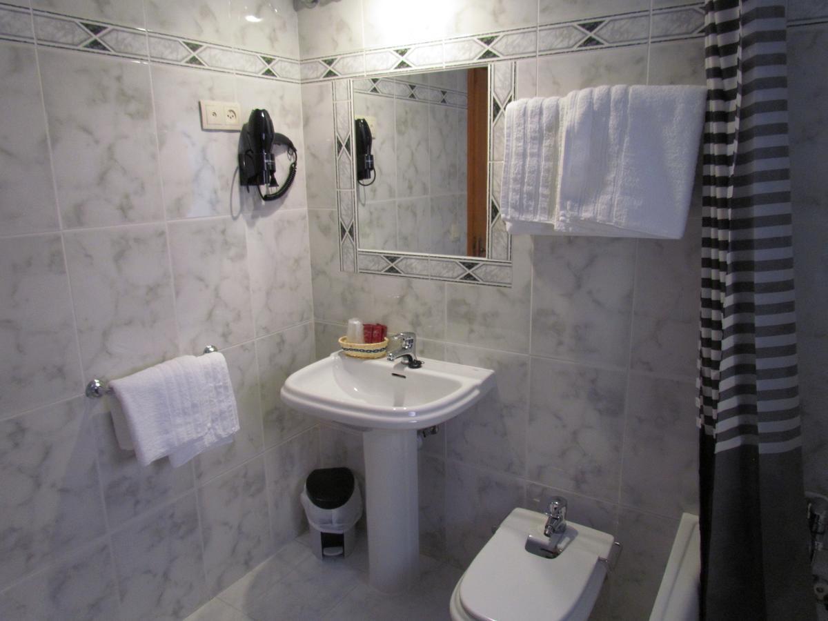 Hotel Las Nieves Linás de Broto Εξωτερικό φωτογραφία