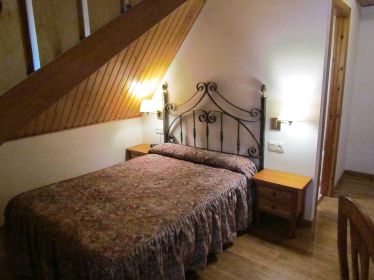 Hotel Las Nieves Linás de Broto Εξωτερικό φωτογραφία