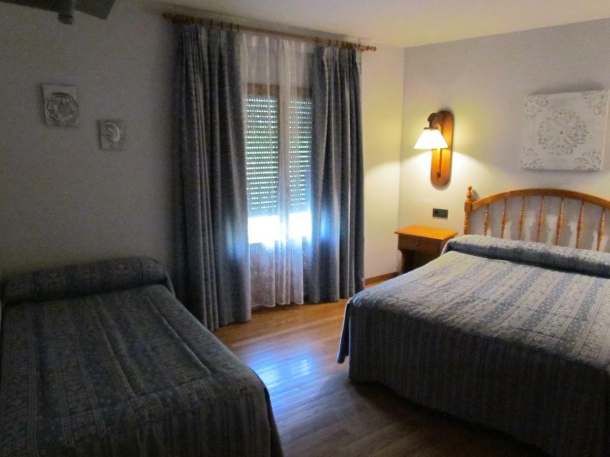 Hotel Las Nieves Linás de Broto Εξωτερικό φωτογραφία