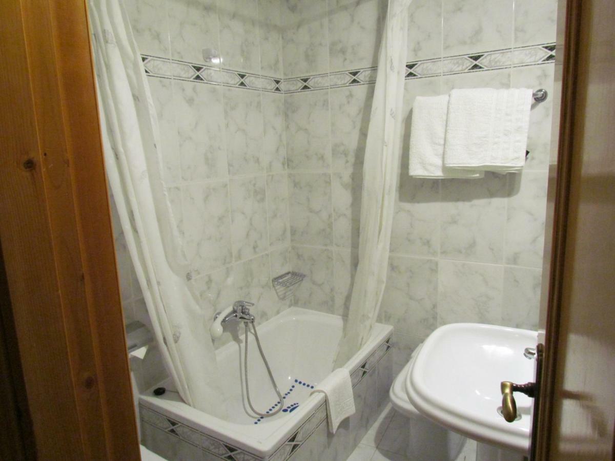 Hotel Las Nieves Linás de Broto Εξωτερικό φωτογραφία