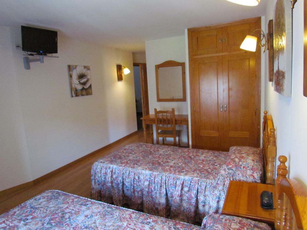 Hotel Las Nieves Linás de Broto Εξωτερικό φωτογραφία